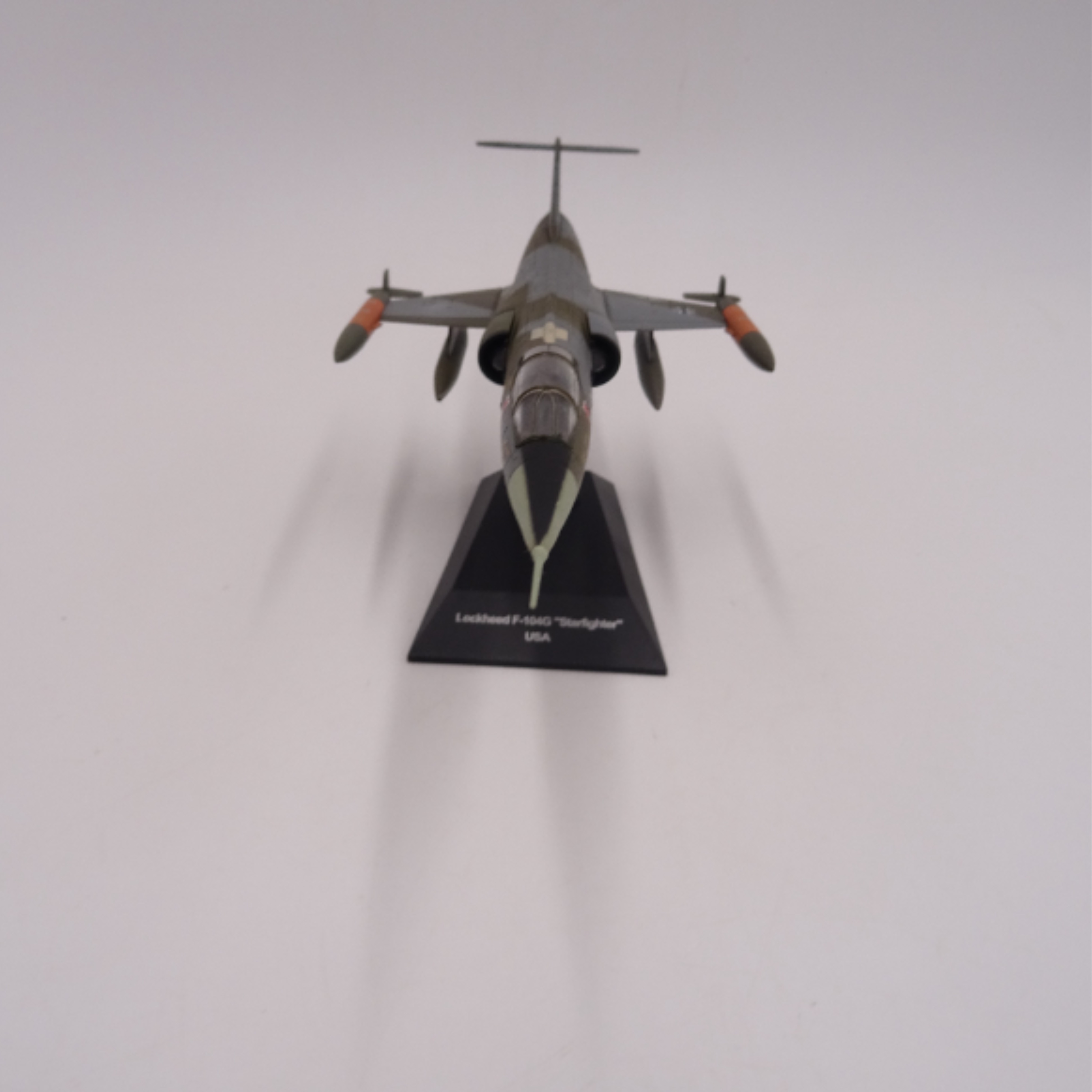 Miniature LOCKHEED MARTIN F-104G LUFTWAFFE. Bon état - Vue 2 - 